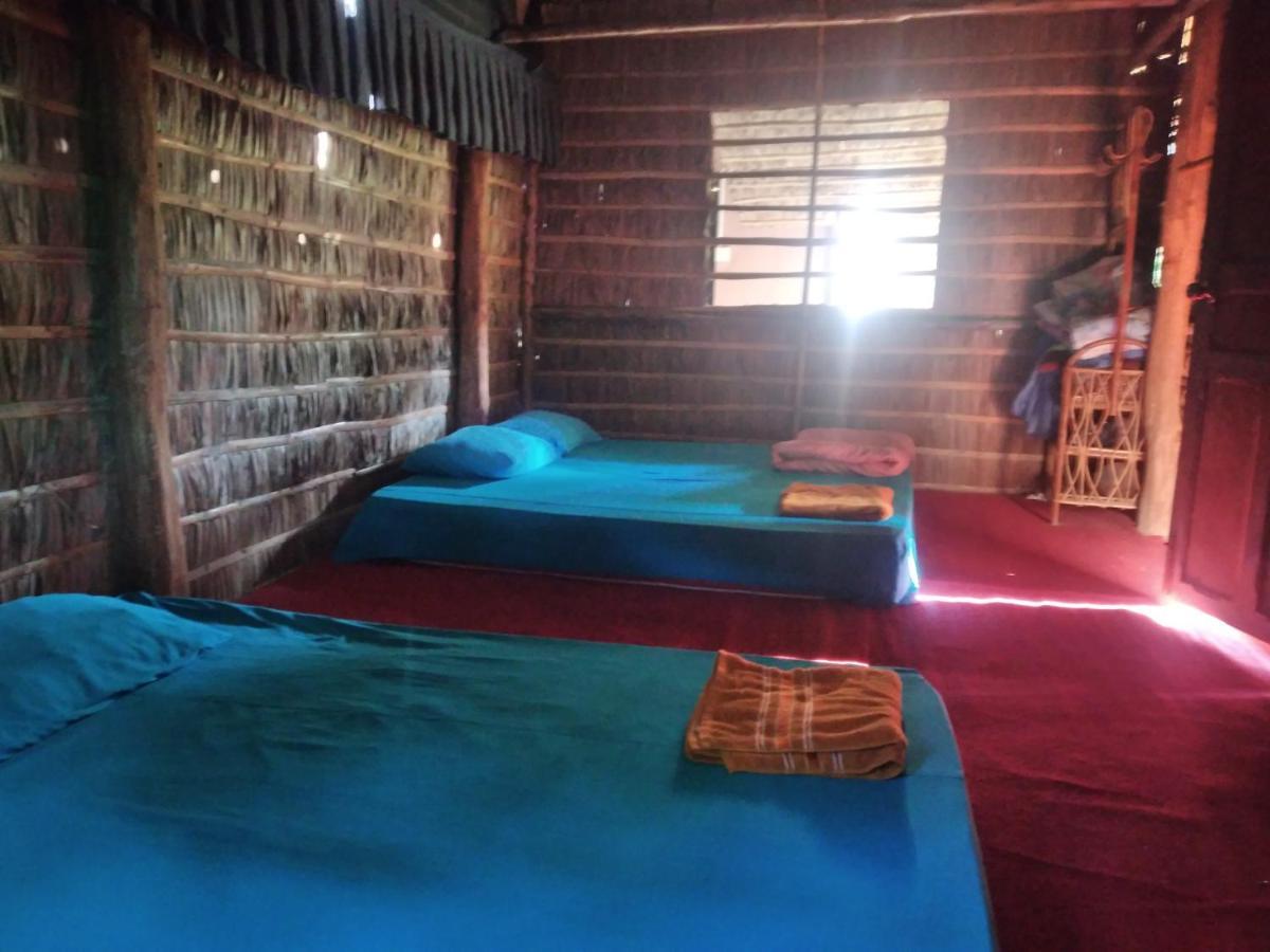 About Sarin Homestay Battambang Exterior foto
